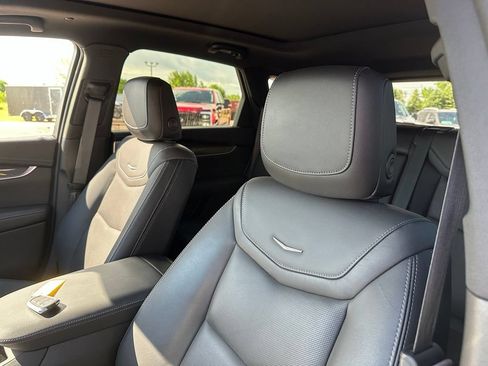 Used 2024 Cadillac XT5 Sportv AWD/4WD image 3