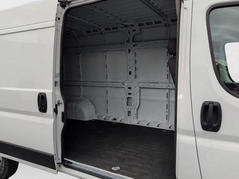 Used 2023 RAM ProMaster 3500 w/ Convenience Group image 20