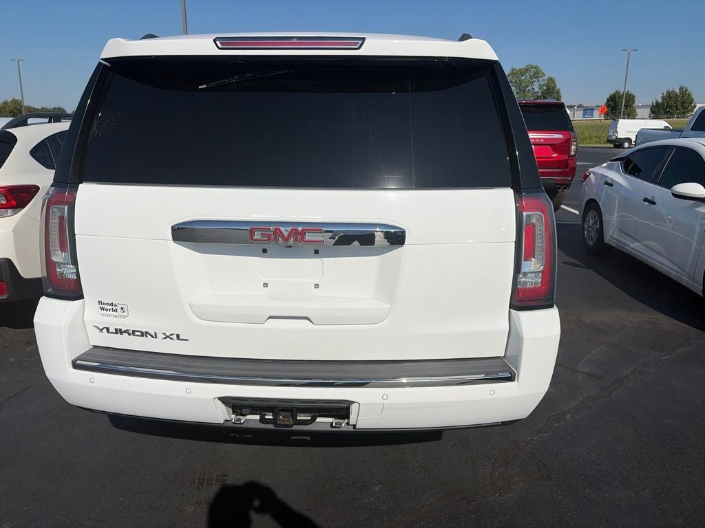 Used 2018 GMC Yukon XL Denali w/ Denali Ultimate Package AWD/4WD image 9