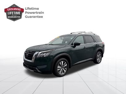 Used 2025 Nissan Pathfinder SL