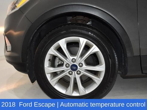 Used 2018 Ford Escape SE FWD image 6