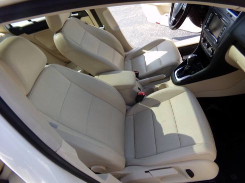 Used 2014 Volkswagen Jetta TDI FWD image 18