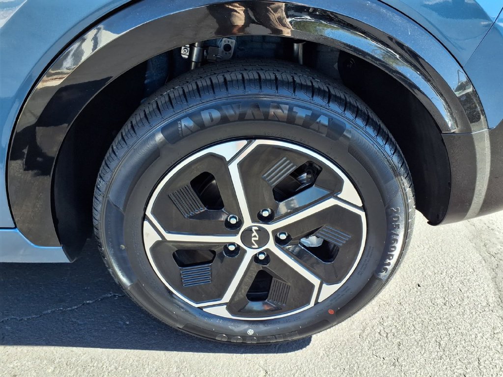 Used 2025 Kia Niro FWD image 15