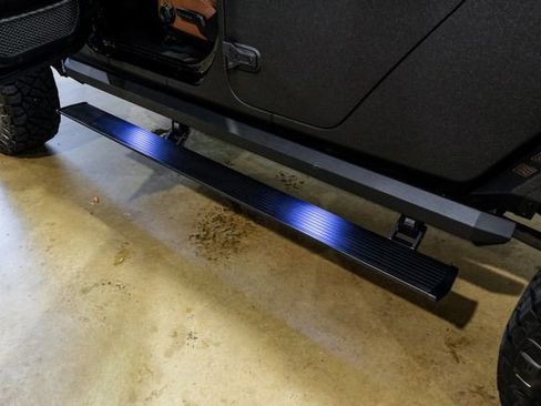 Used 2025 Jeep Gladiator Rubicon w/ Safety Group image 13