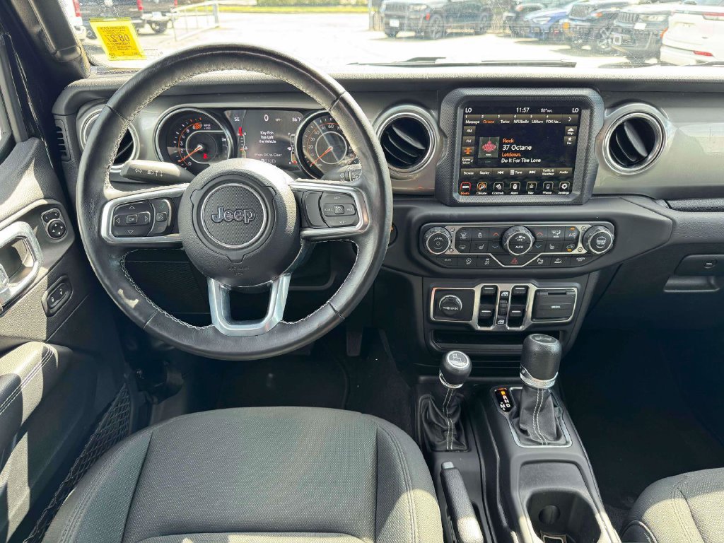 Used 2021 Jeep Wrangler Unlimited Sahara AWD/4WD image 16