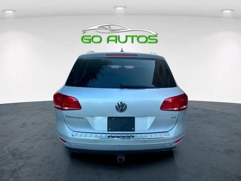 Used 2012 Volkswagen Touareg VR6 image 4