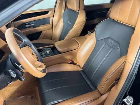 Used 2023 Bentley Bentayga Extended Wheelbase image 20