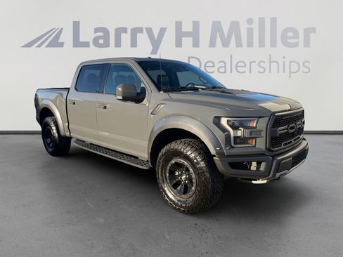 Used 2018 Ford F150 Raptor w/ Equipment Group 802A Luxury AWD/4WD image 7