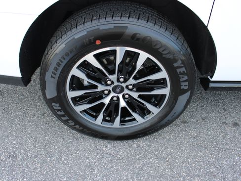 Used 2025 Ford Expedition Max Platinum image 14