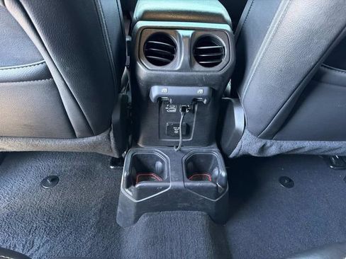 Used 2021 Jeep Wrangler Unlimited Sport image 15