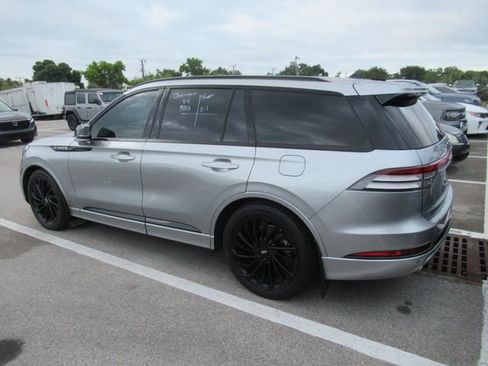 Certified 2024 Lincoln Aviator Reserve w/ Equipment Group 201A AWD/4WD image 4