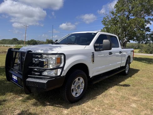 Used 2021 Ford F250 XL w/ STX Appearance Package AWD/4WD image 1