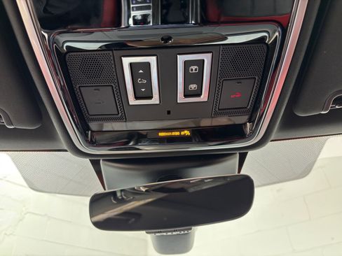 Used 2019 Land Rover Range Rover Sport HSE Dynamic AWD/4WD image 12