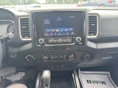 Used 2023 Nissan Frontier SV w/ Tow Package image 12
