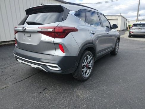 Used 2021 Kia Seltos SX w/ SX Sunroof Package image 6