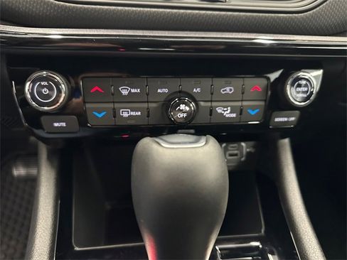 New 2026 Jeep Compass Latitude image 25