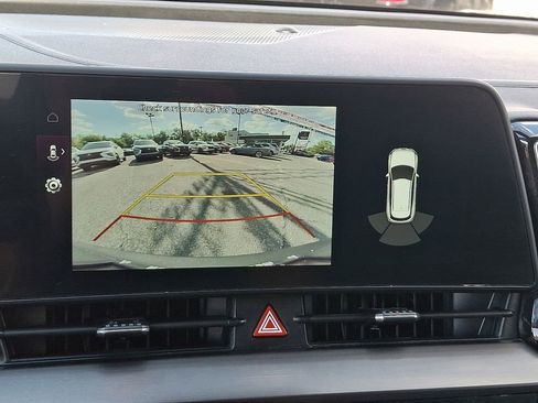 Used 2023 Kia Sportage EX image 20