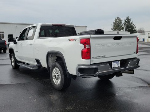 Used 2025 Chevrolet Silverado 2500 LT w/ Safety Package AWD/4WD image 3