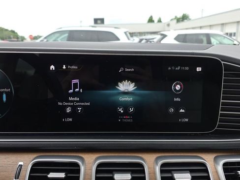 Used 2021 Mercedes-Benz GLS 450 4MATIC image 19