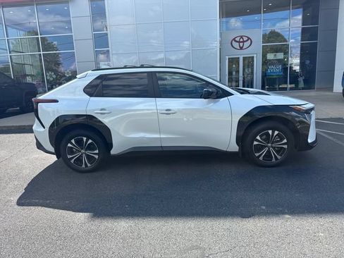 Used 2024 Toyota bZ4X AWD w/ Weather Package image 2