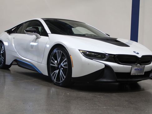 Used 2017 BMW i8 AWD/4WD image 3