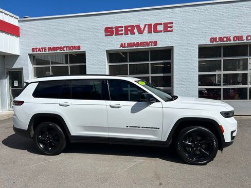 Used 2023 Jeep Grand Cherokee L Laredo AWD/4WD image 8
