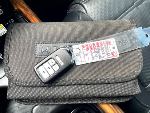 Used 2021 Honda CR-V Touring image 19