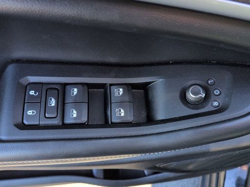 Used 2023 Jeep Grand Cherokee L Limited w/ Rear Seat Video Group I image 15