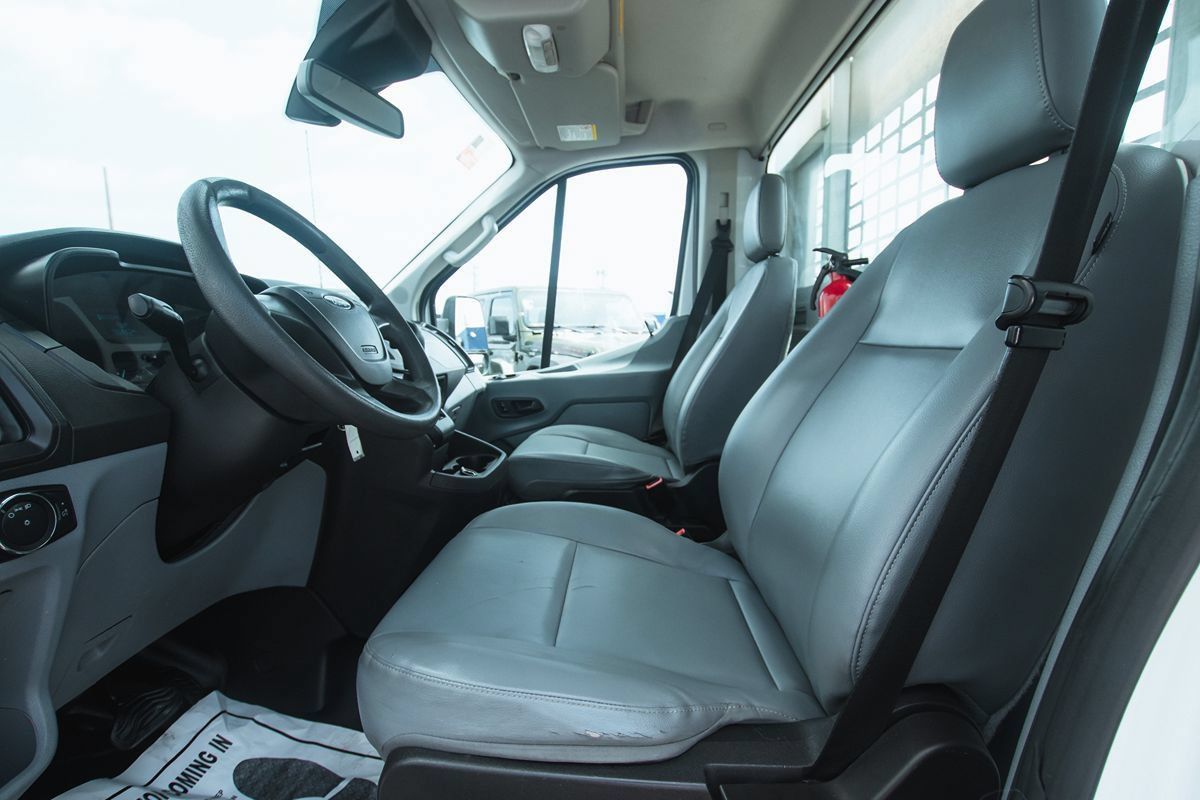 Used 2018 Ford Transit 250 138 RWD image 14