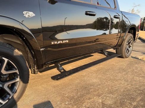 New 2026 RAM 1500 Laramie AWD/4WD image 13