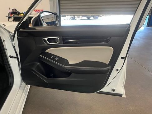 Used 2024 Honda Civic Touring image 12