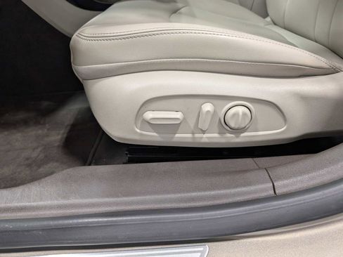 Used 2017 Buick LaCrosse Preferred image 34