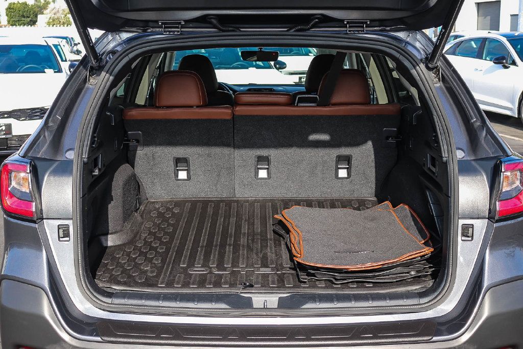 Certified 2022 Subaru Outback Touring XT AWD/4WD image 30