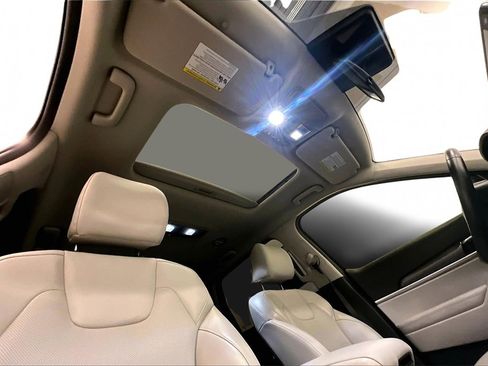 Used 2021 Kia Telluride S image 28