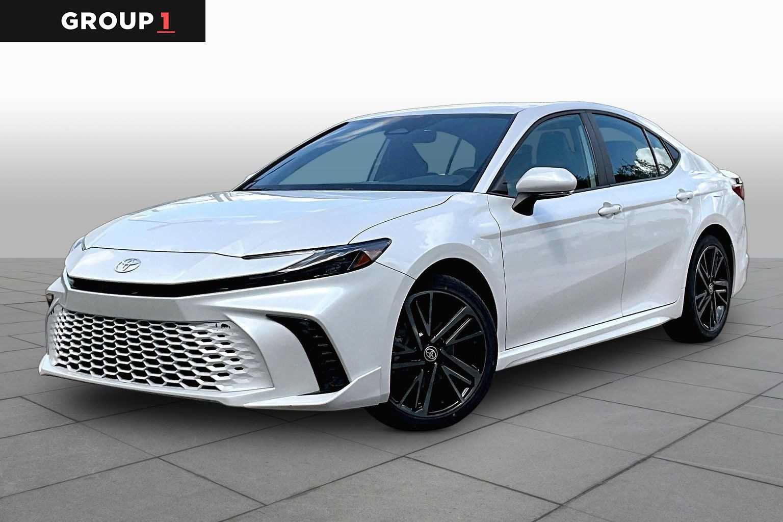 Used 2025 Toyota Camry XSE AWD/4WD image 1