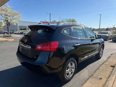 Used 2014 Nissan Rogue S w/ Convenience Package AWD/4WD image 7