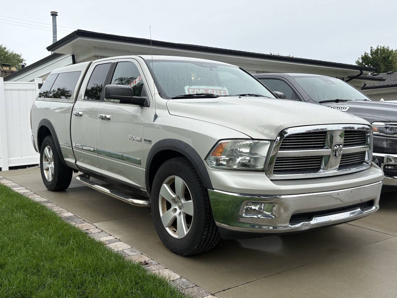 Used 2010 Dodge Ram 1500 Truck SLT w/ Big Horn Regional Pkg AWD/4WD image 3
