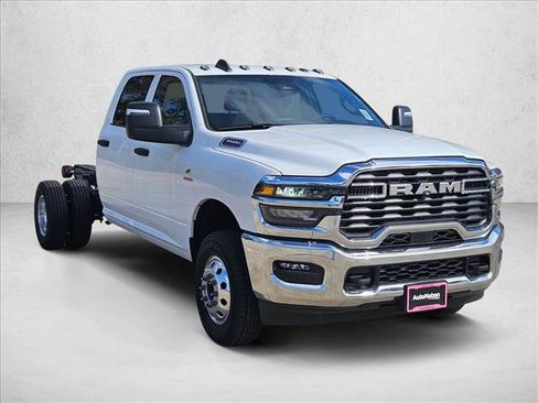 New 2025 RAM 3500 Tradesman w/ Chrome Appearance Group image 3