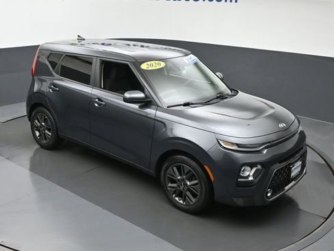 Used 2020 Kia Soul EX image 3