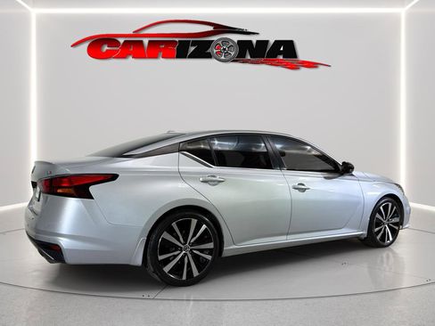 Used 2020 Nissan Altima 2.5 SR w/ Premium Package FWD image 5
