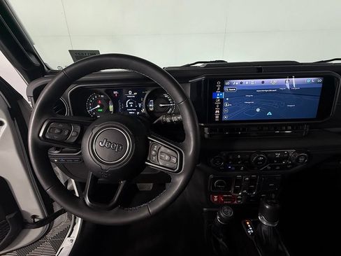 Used 2024 Jeep Wrangler Unlimited Rubicon 4xe AWD/4WD image 15