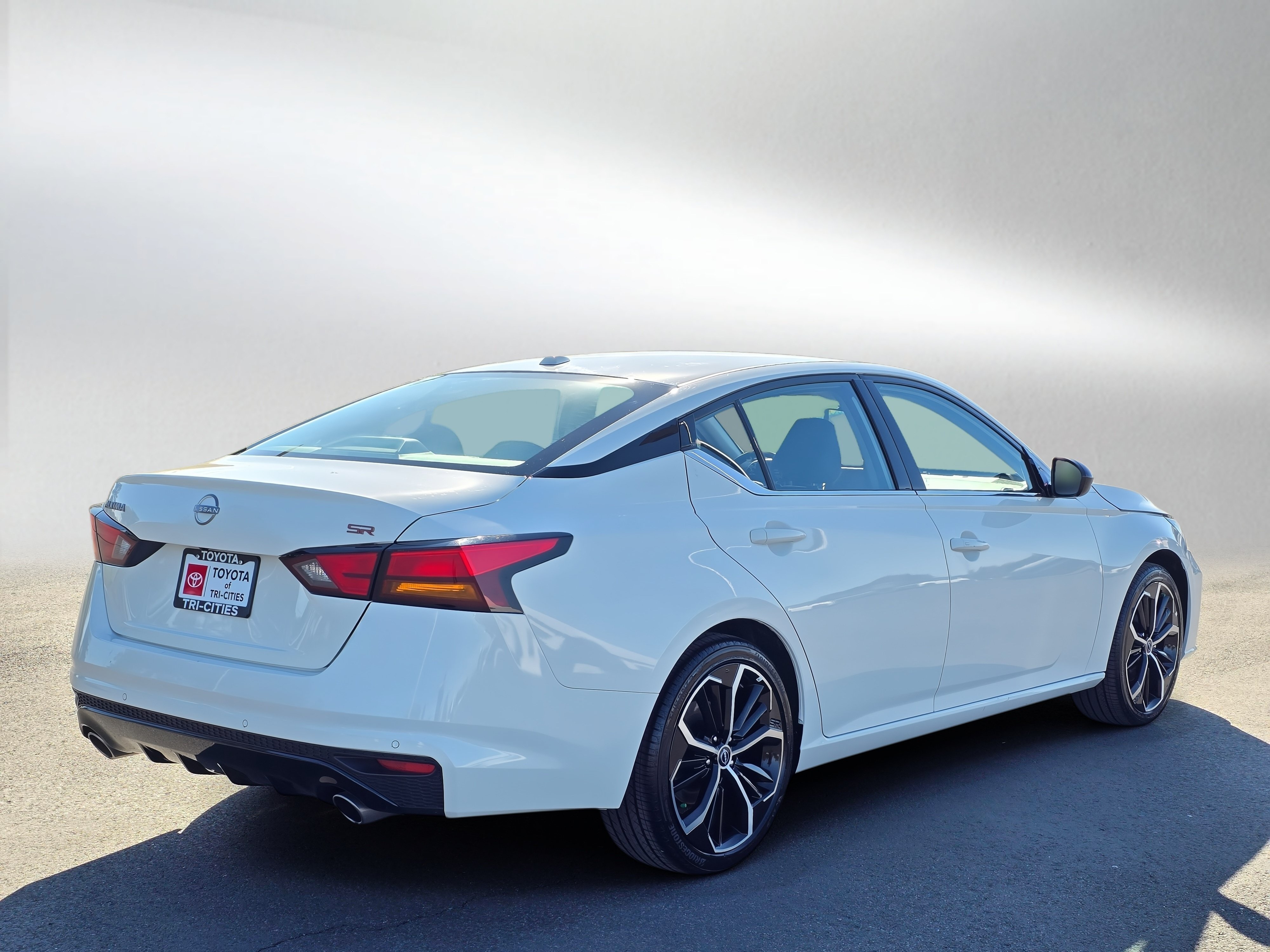 Used 2025 Nissan Altima 2.5 SR FWD image 5