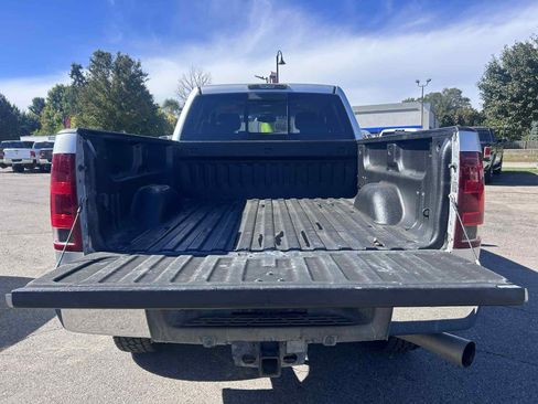 Used 2011 GMC Sierra 2500 SLT w/ SLT Convenience Package image 8