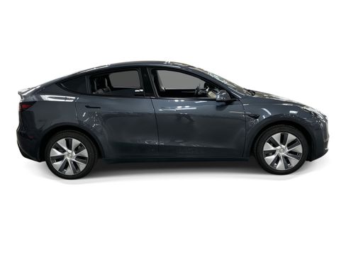 Certified 2023 Tesla Model Y Long Range AWD/4WD image 7