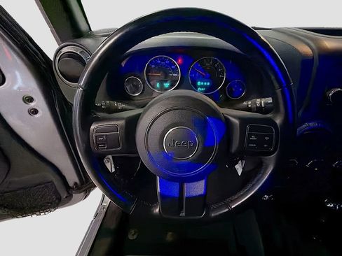 Used 2018 Jeep Wrangler Unlimited Sport S AWD/4WD image 12