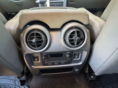 Used 2003 HUMMER H2 w/ Preferred Equipment Group image 27