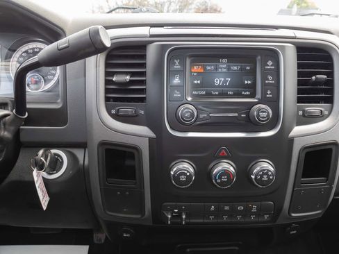 Used 2018 RAM 2500 Tradesman w/ Chrome Appearance Group AWD/4WD image 9