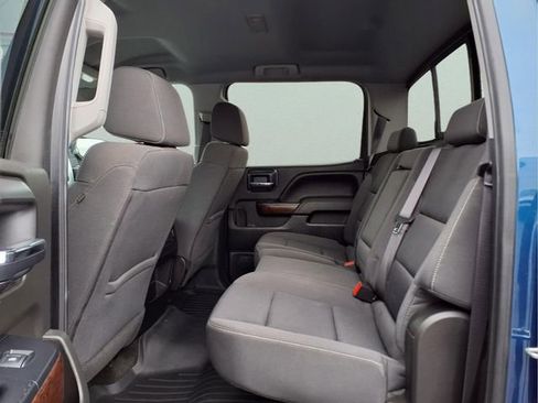 Used 2017 GMC Sierra 1500 SLE w/ SLE Value Package AWD/4WD image 12