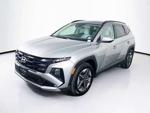 Used 2025 Hyundai Tucson SEL image 3
