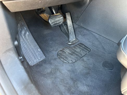 Certified 2024 BMW X1 xDrive28i w/ Premium Package image 17